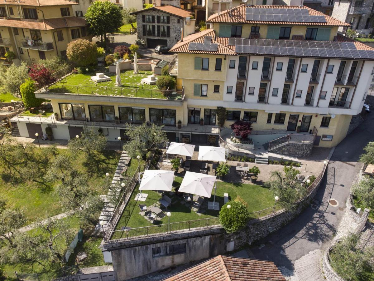 Hotel Miranda Riva di Solto Dış mekan fotoğraf