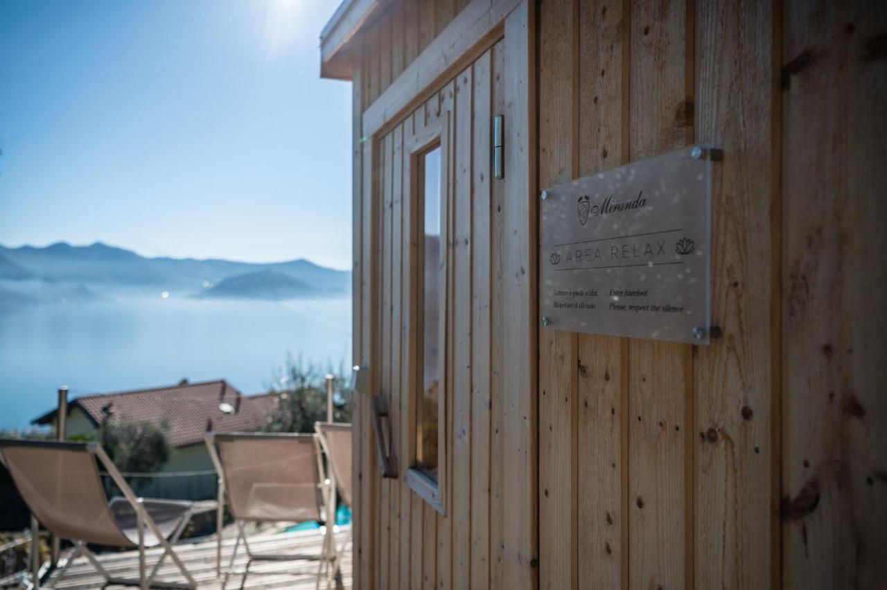 Hotel Miranda Riva di Solto Dış mekan fotoğraf