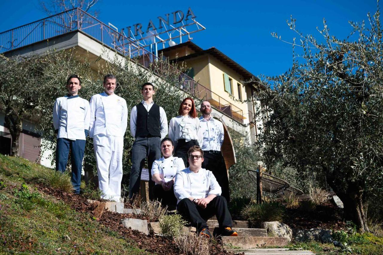 Hotel Miranda Riva di Solto Dış mekan fotoğraf