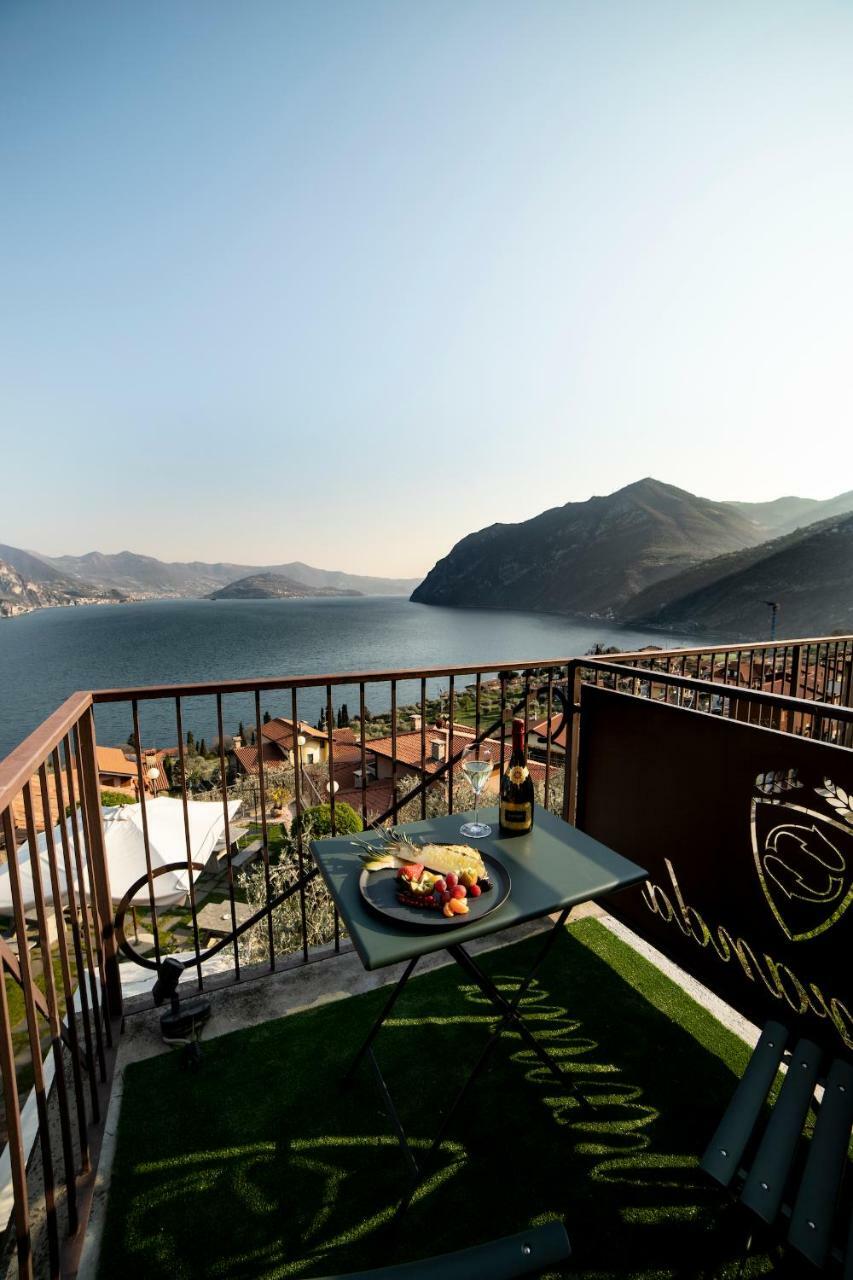 Hotel Miranda Riva di Solto Dış mekan fotoğraf