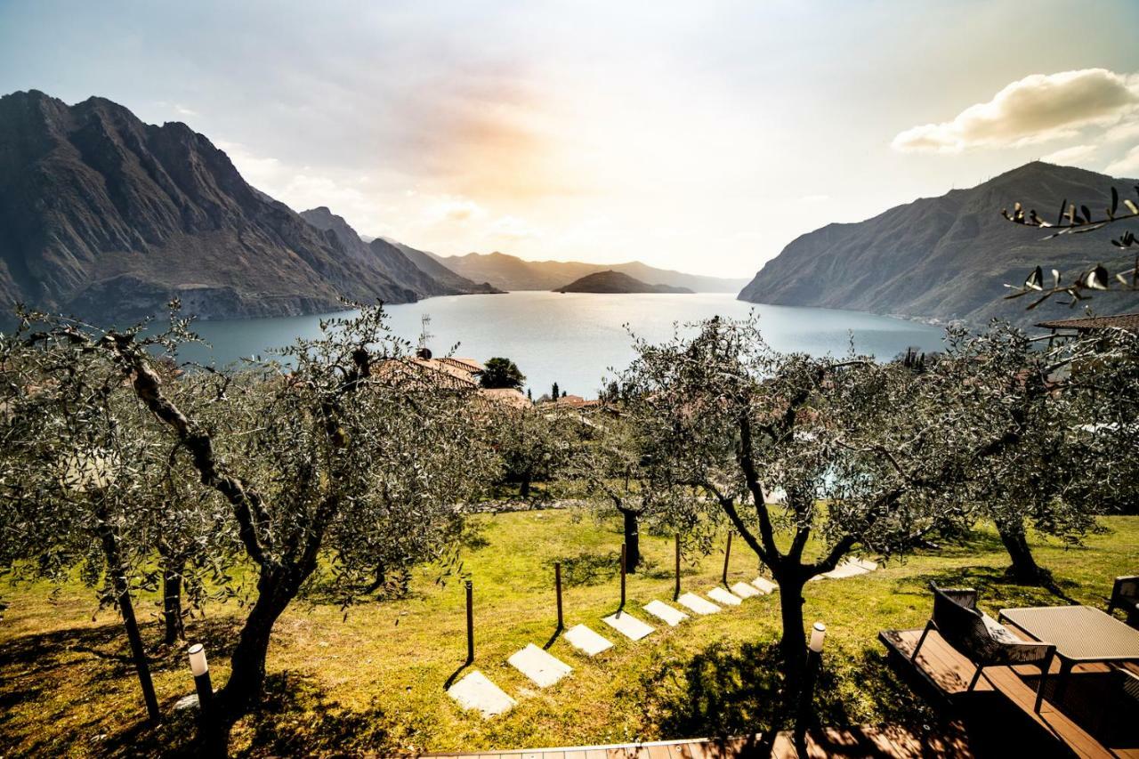 Hotel Miranda Riva di Solto Dış mekan fotoğraf