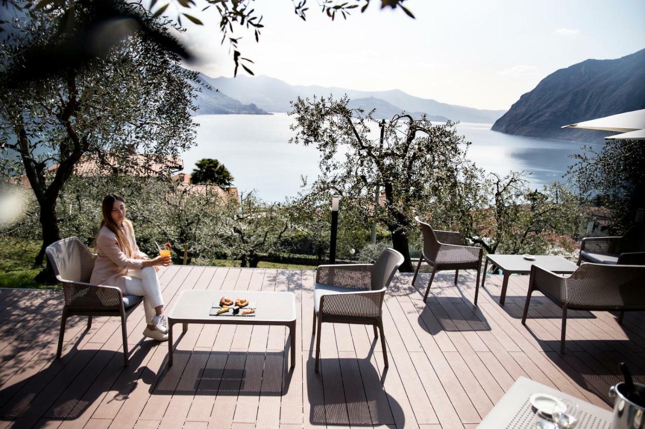 Hotel Miranda Riva di Solto Dış mekan fotoğraf