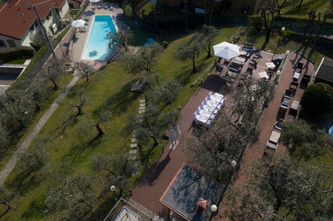 Hotel Miranda Riva di Solto Dış mekan fotoğraf